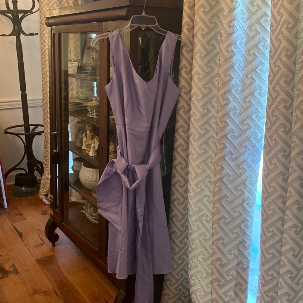 Beautiful lavender sleeveless dress petite